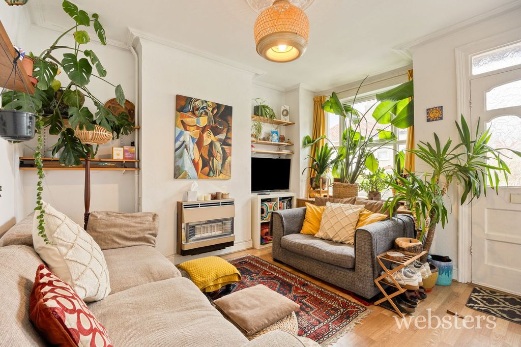 Property photo 2 of 19