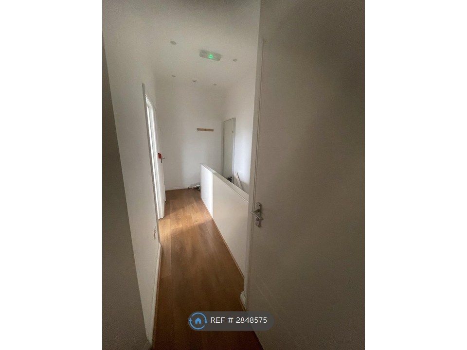 Property photo 3 of 4