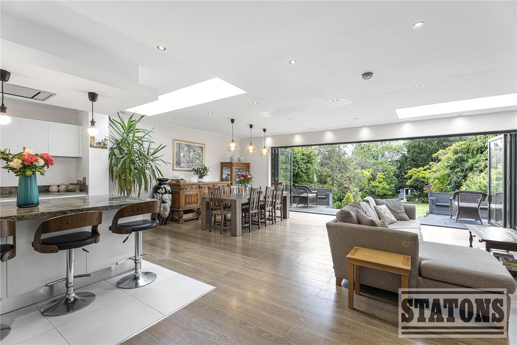 Property photo 2 of 31 Picture No. 09