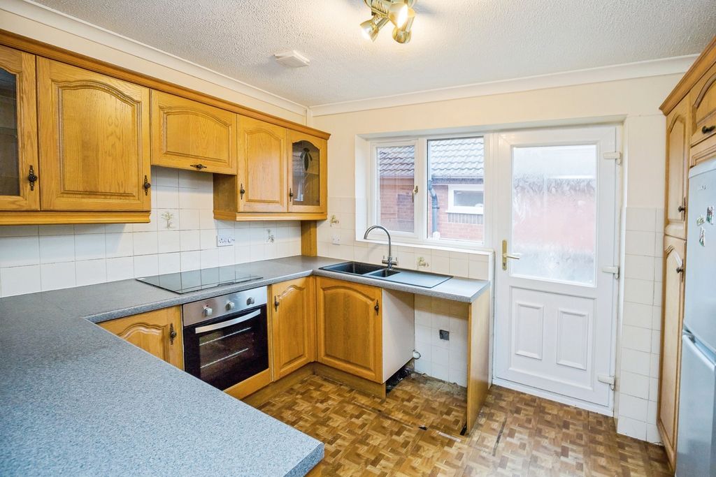 Property photo 3 of 16 Photo