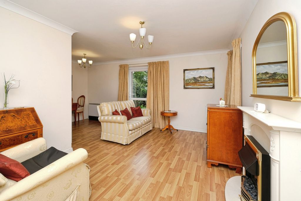 Property photo 1 of 12 Living Room