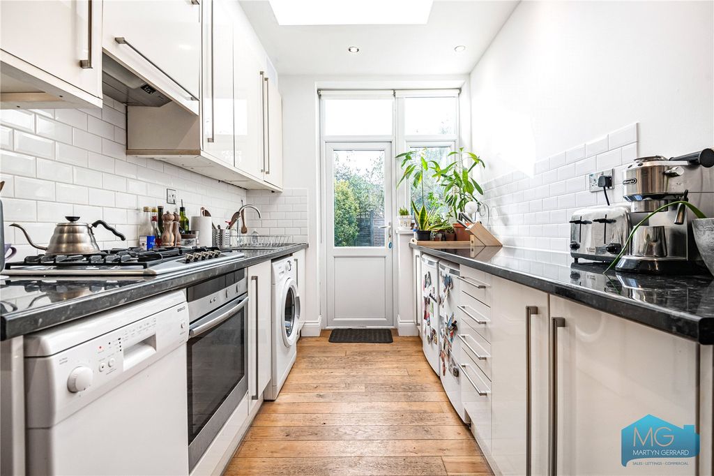 Property photo 2 of 21 Picture No. 07