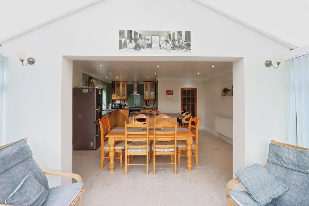 Property photo 2 of 27 Pbox-Img.Jpg