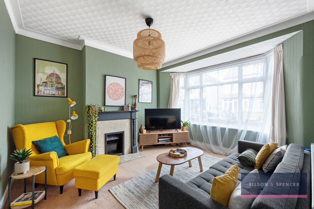 Property photo 1 of 15 170720252_Tils_46 Mafeking Road _N17 9Bg_005_Wm