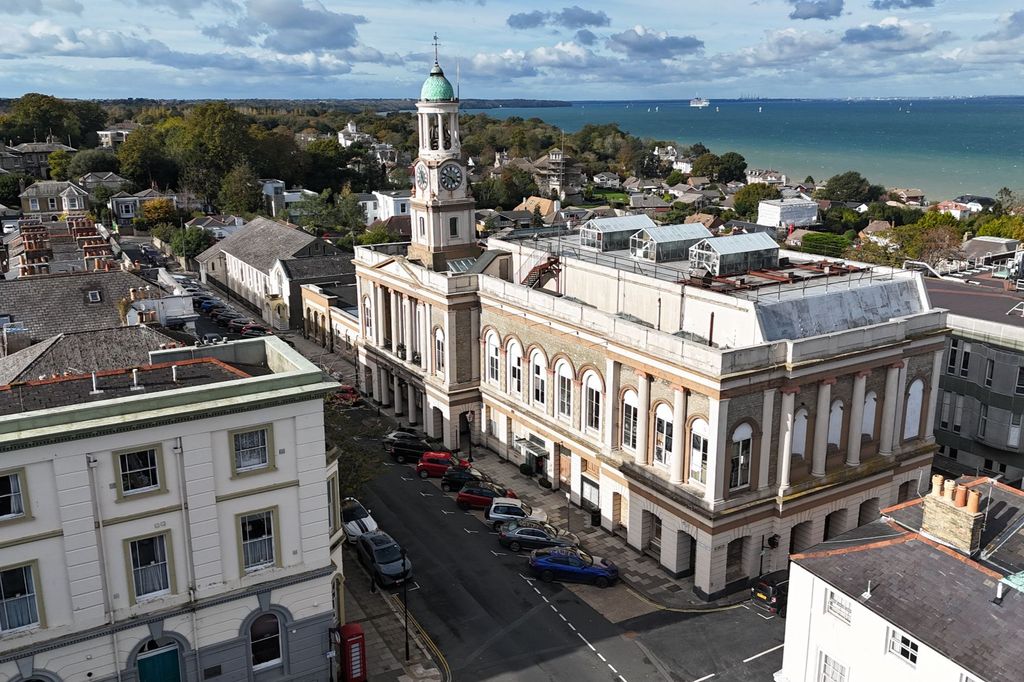 Property photo 1 of 5 Ryde Theatre, Queens Road, Ryde, Isle Of Wight, Po33 2Nl
