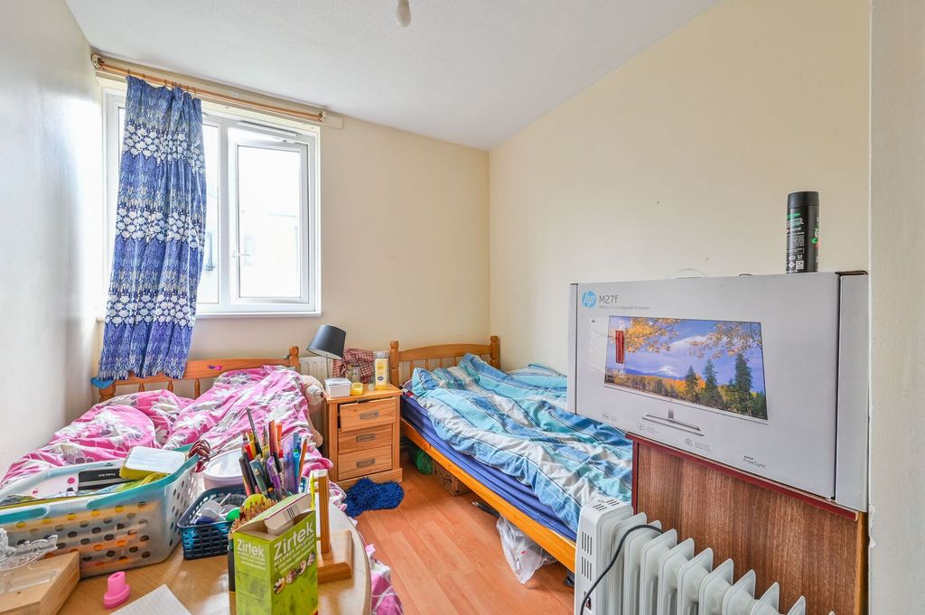 Property photo 2 of 4