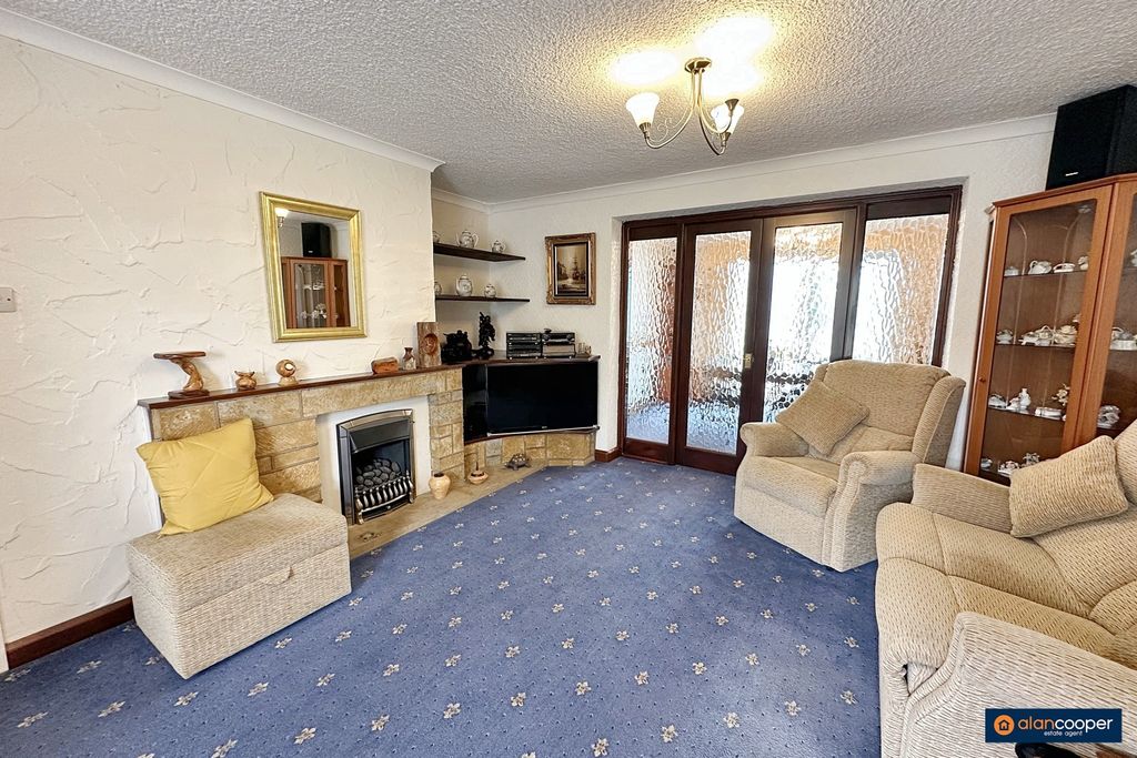 Property photo 2 of 25 4519373