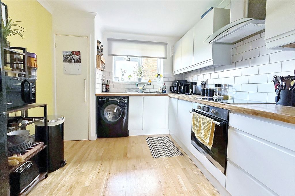 Property photo 2 of 18 Picture No. 09