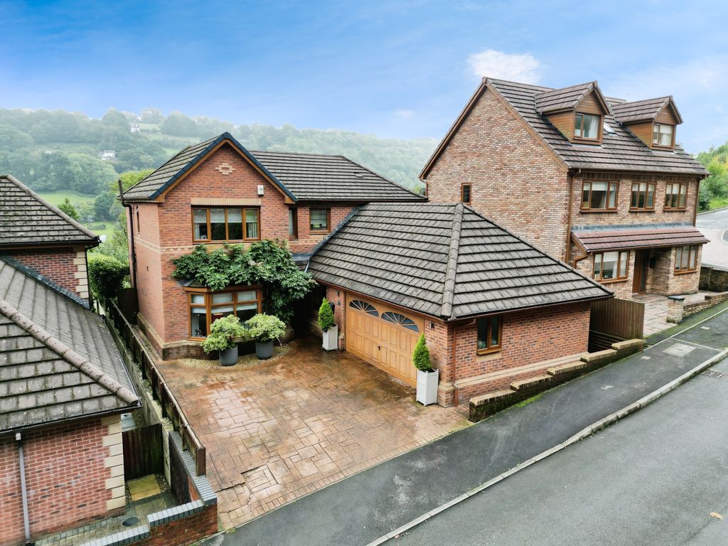 Property photo 1 of 29 Dji_0989