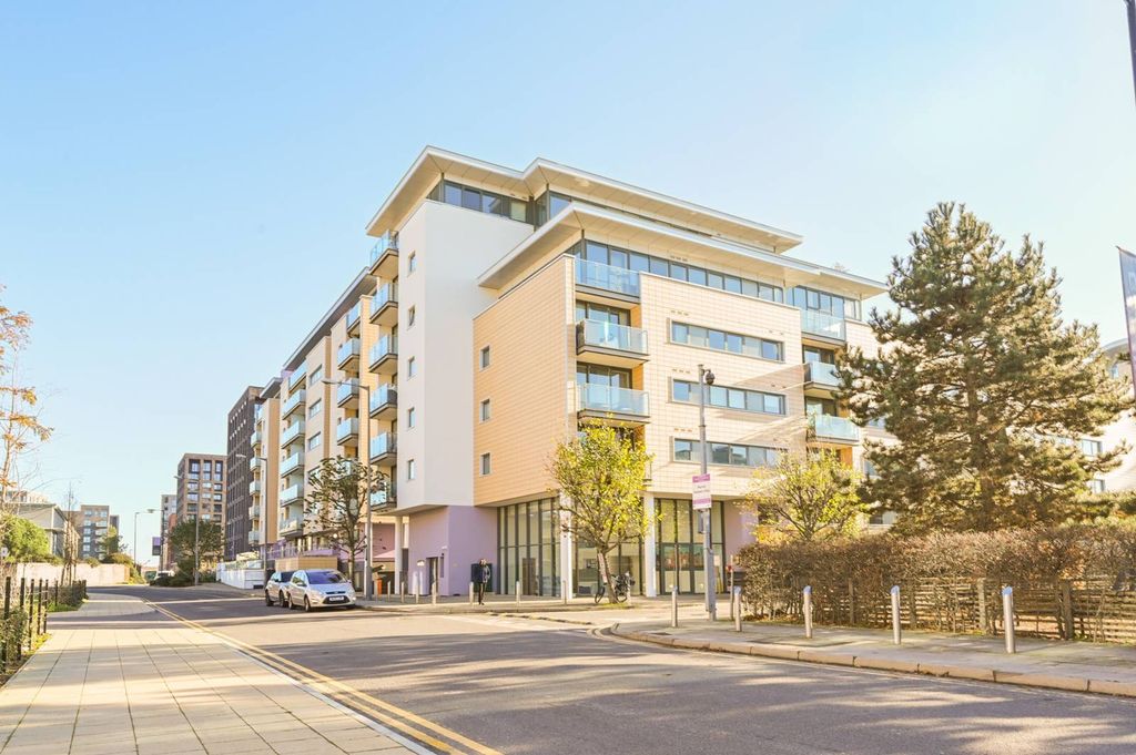 Property photo 2 of 11