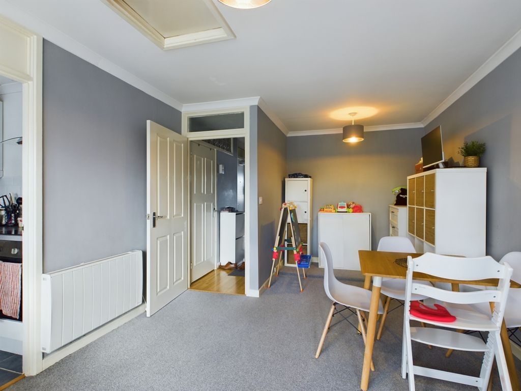 Property photo 2 of 8 Cam03151G0-Pr0015-Still014