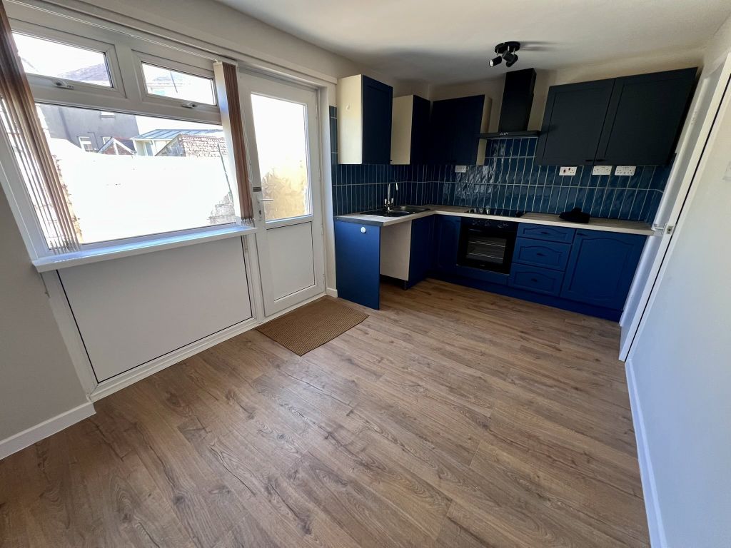 Property photo 3 of 8 Img_4566