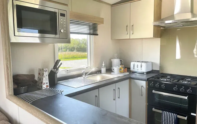 Property photo 3 of 7 Img 2622 Edit Web 802x505 F50 50