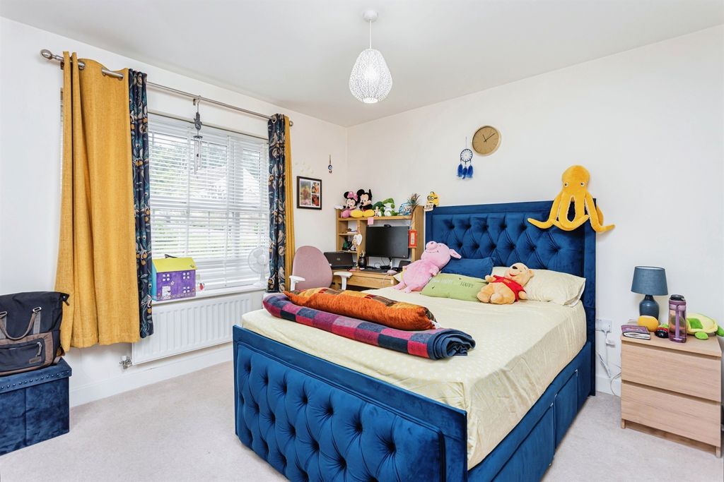 Property photo 3 of 16