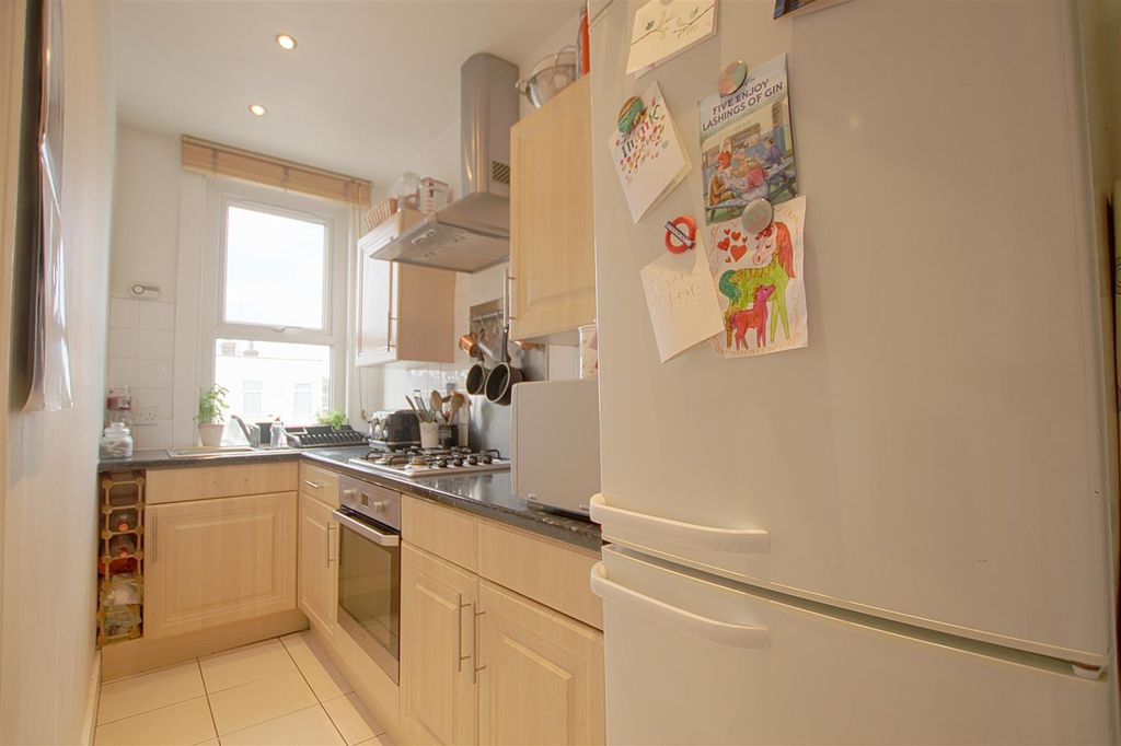 Property photo 2 of 5