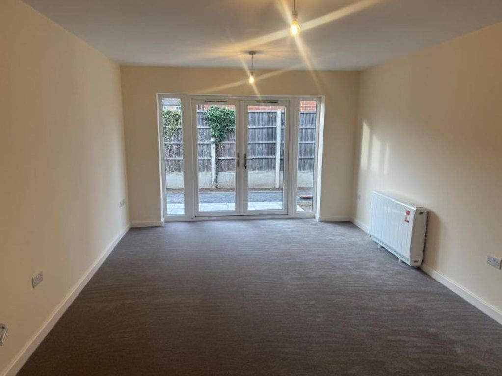 Property photo 3 of 5 Living Room