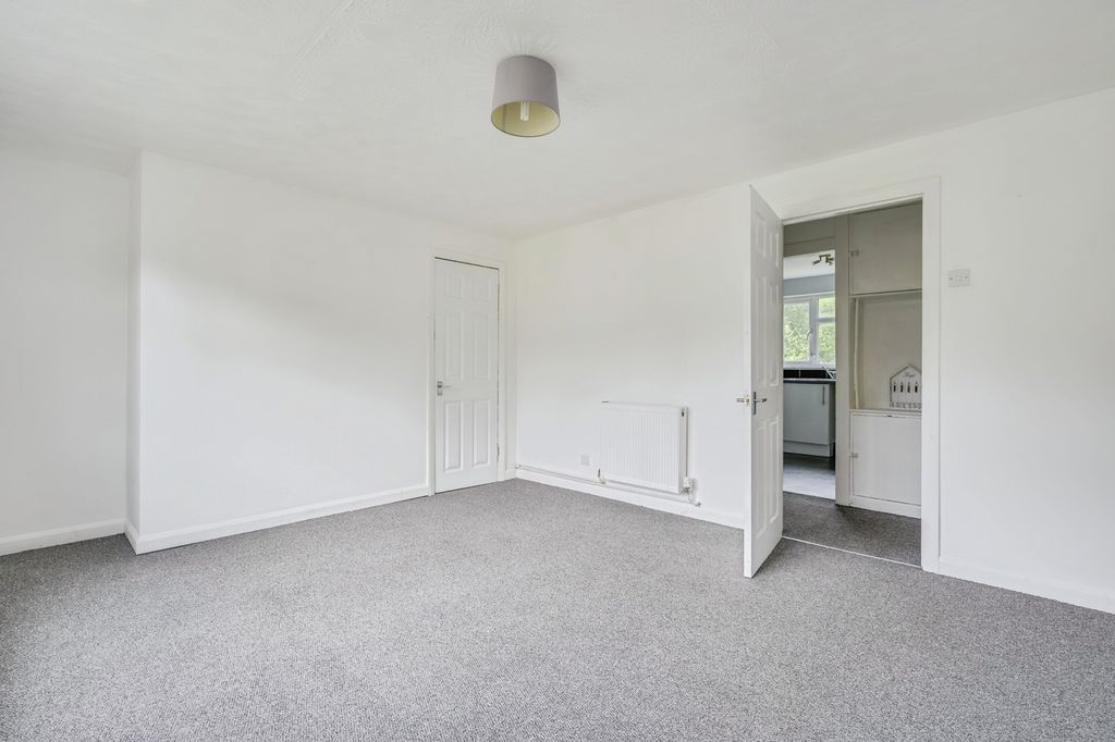 Property photo 3 of 17 Photo