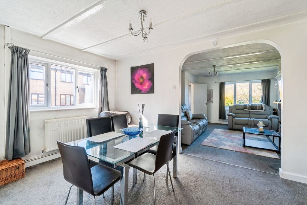 Property photo 2 of 16 Pbox-Img.Jpg