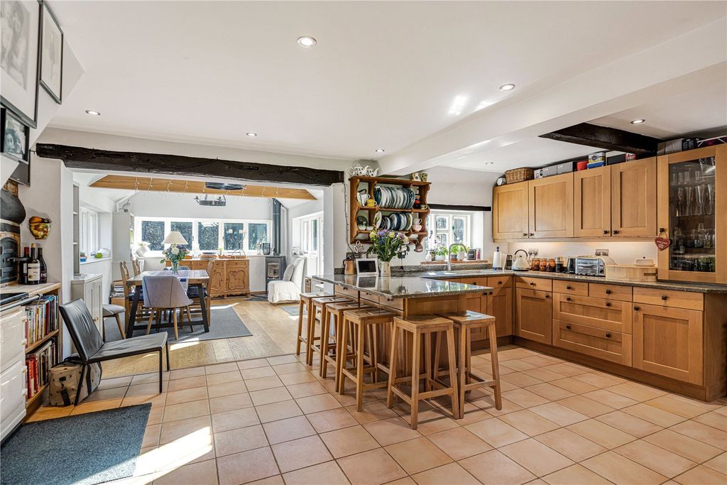 Property photo 3 of 24 Kitchen/Dining Room