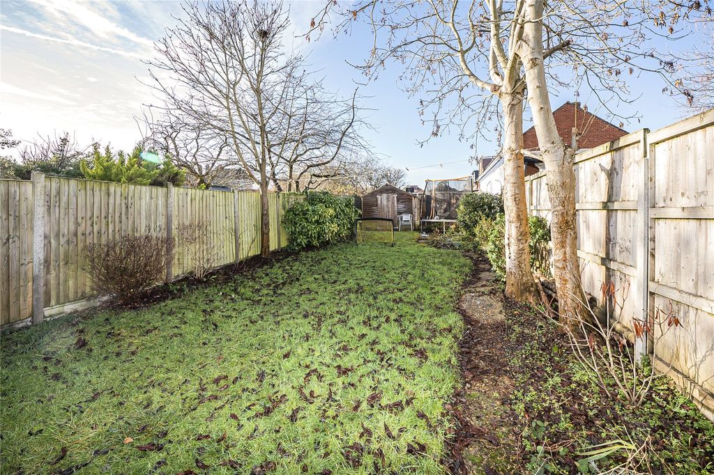 Property photo 3 of 16 Picture No. 13