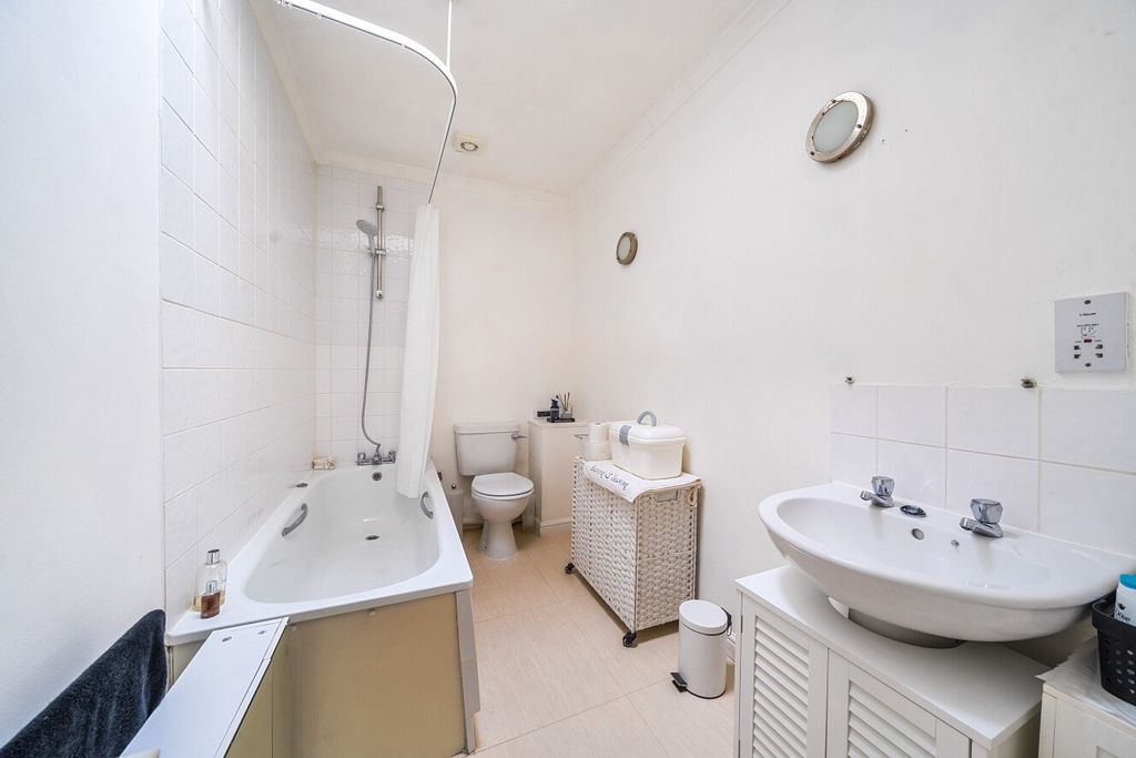 Property photo 2 of 18 Picture No. 02