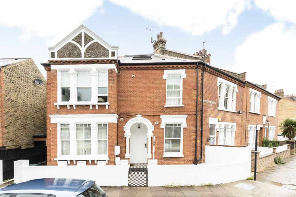 Property photo 1 of 6