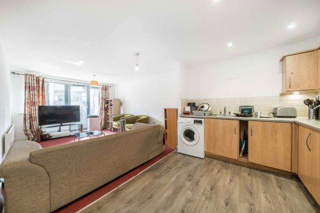 Property photo 2 of 3