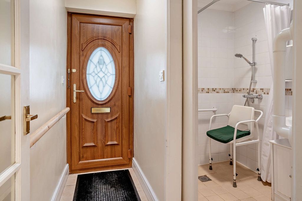 Property photo 3 of 21