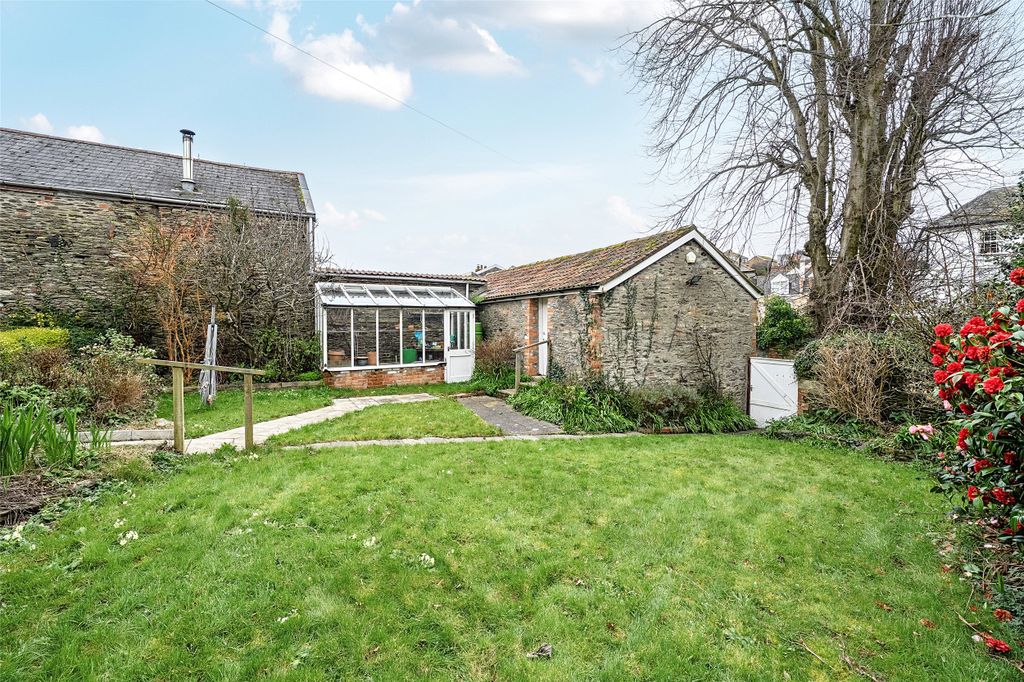 Property photo 3 of 18 3 - Picture No. 15