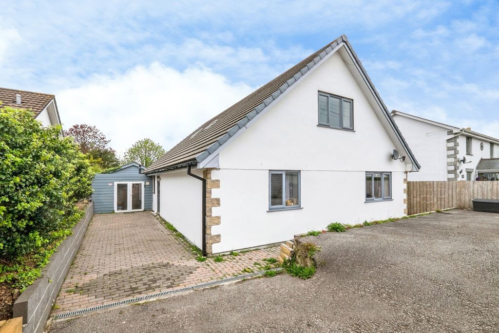 Property photo 1 of 18 Pbox-Img.Jpg