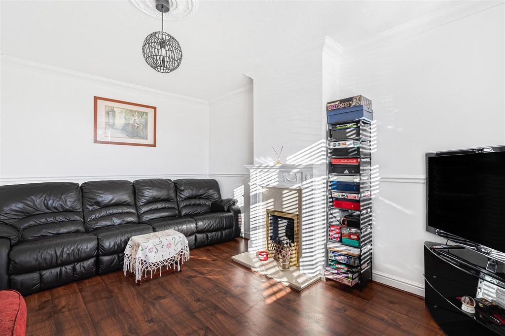 Property photo 3 of 29