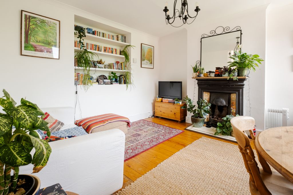 Property photo 2 of 13