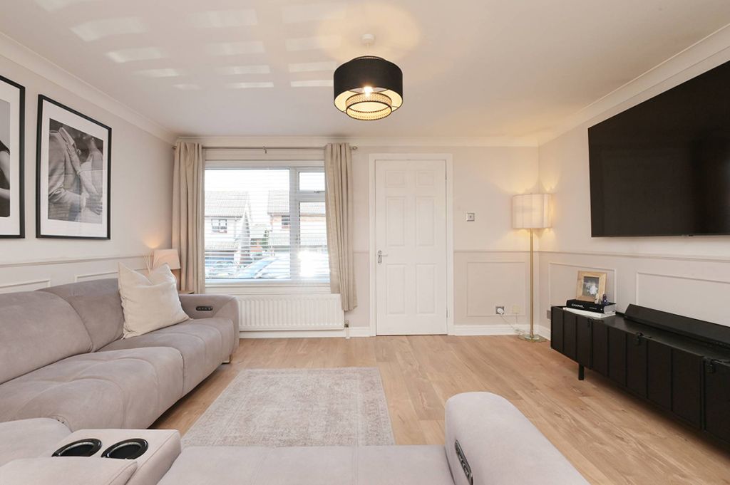 Property photo 3 of 29