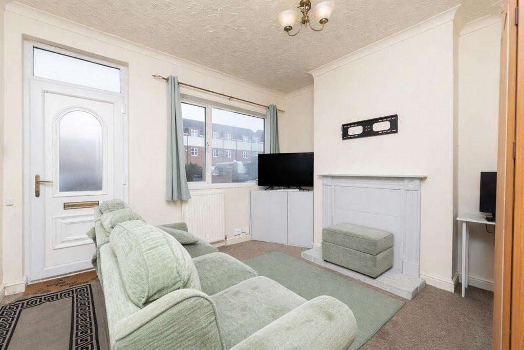 Property photo 2 of 10 Lounge 1.Png