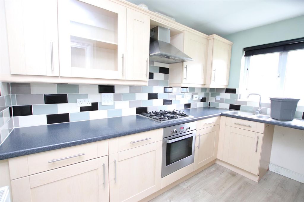 Property photo 3 of 11 Img_6035.Jpg