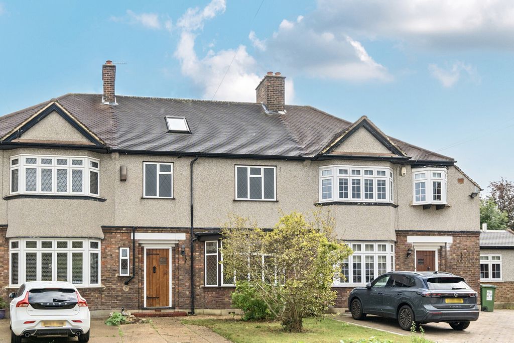Property photo 1 of 19 External