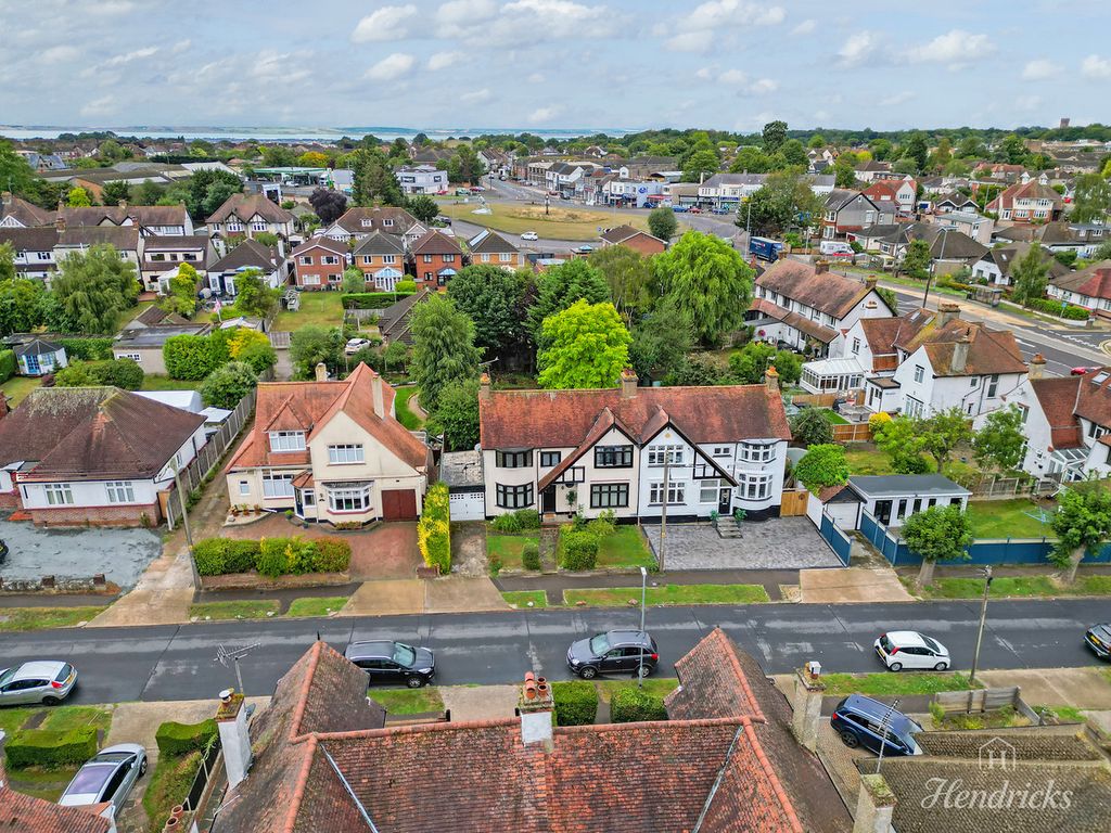 Property photo 2 of 43