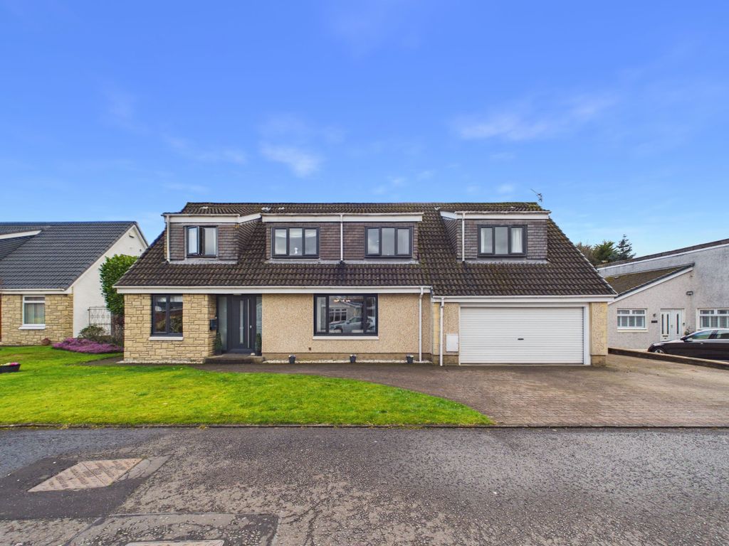 Property photo 2 of 35