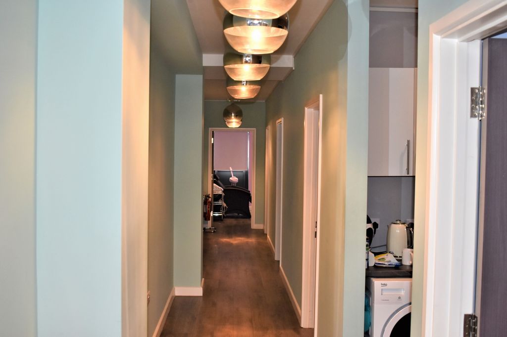 Property photo 3 of 4 Internal