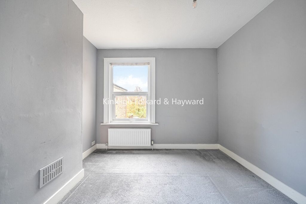 Property photo 2 of 14 Picture No. 11