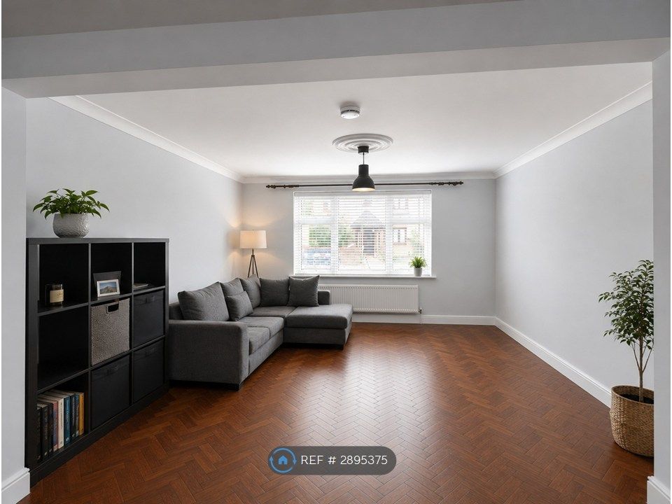 Property photo 3 of 4 Living Room