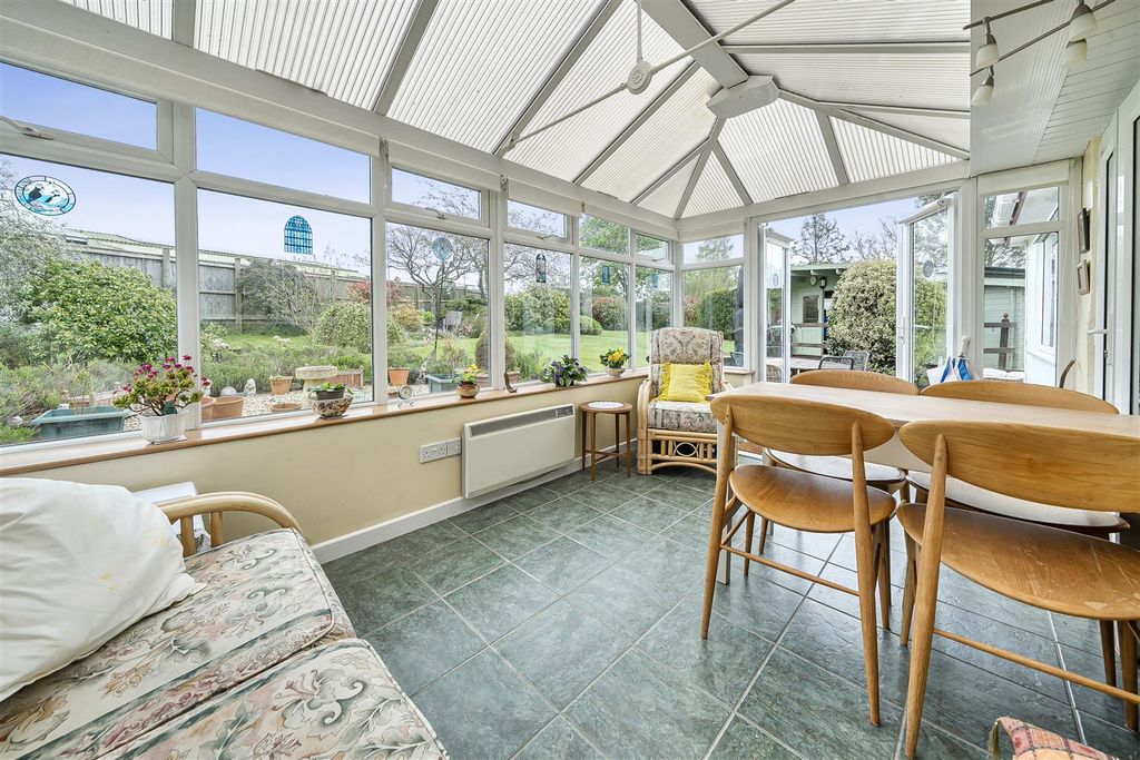 Property photo 2 of 13 Conservatory