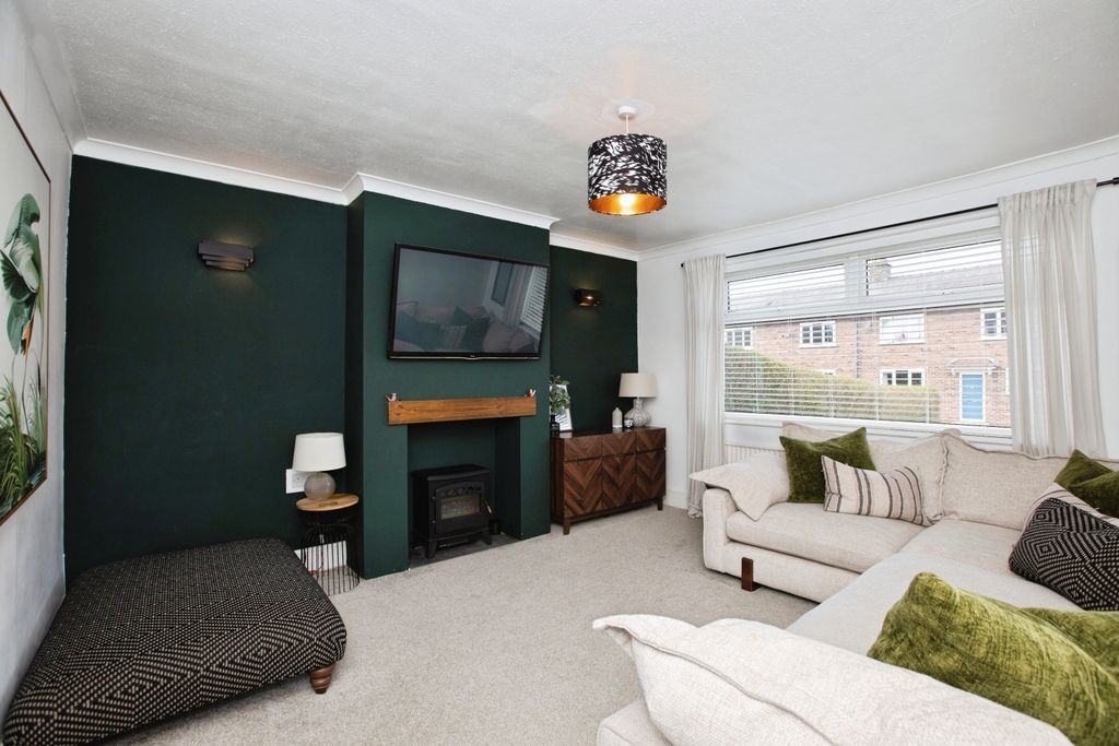 Property photo 2 of 14