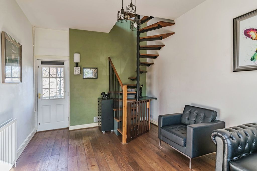 Property photo 1 of 12 Pbox-Img.Jpg