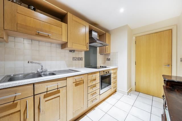 Property photo 3 of 16 Kitchen