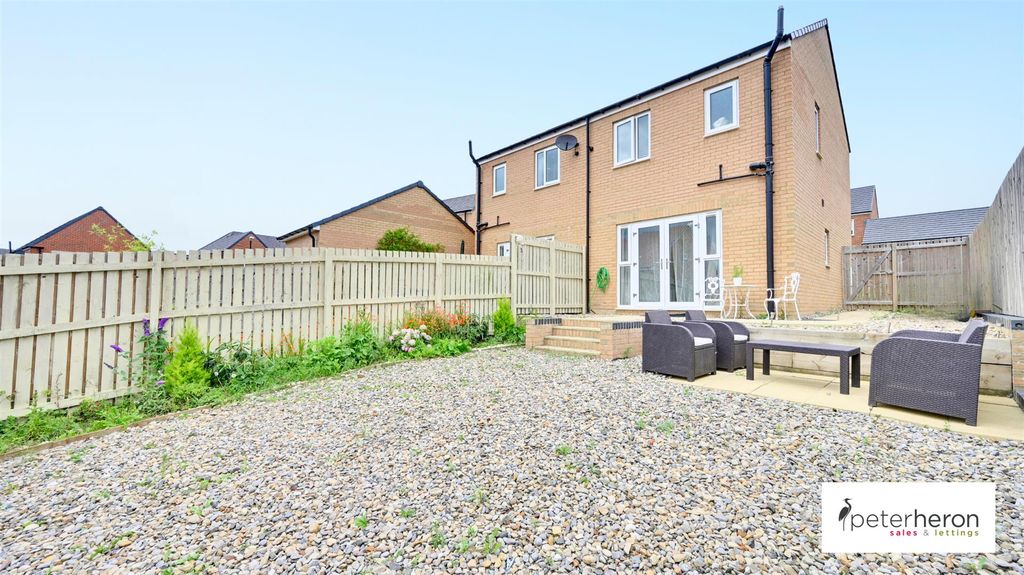 Property photo 2 of 22 Outside