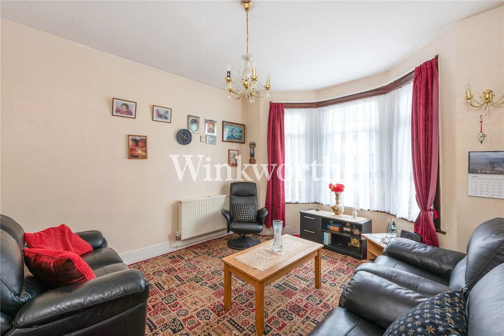 Property photo 3 of 16 Picture No. 10