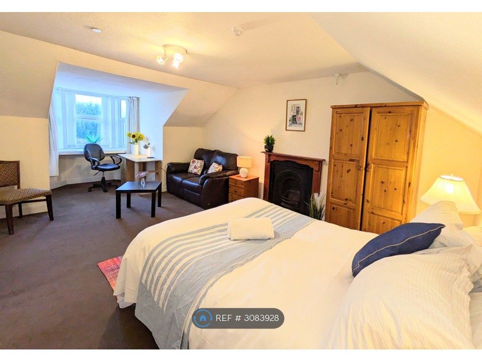 Property photo 3 of 16 Room 1