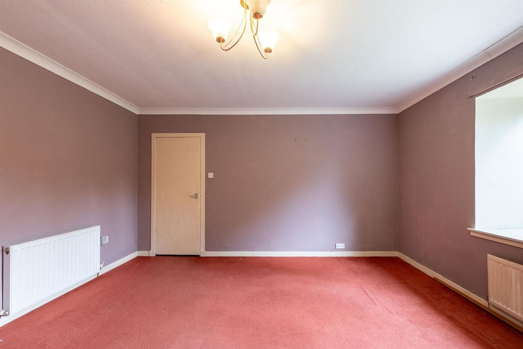 Property photo 3 of 19 S003.Jpg