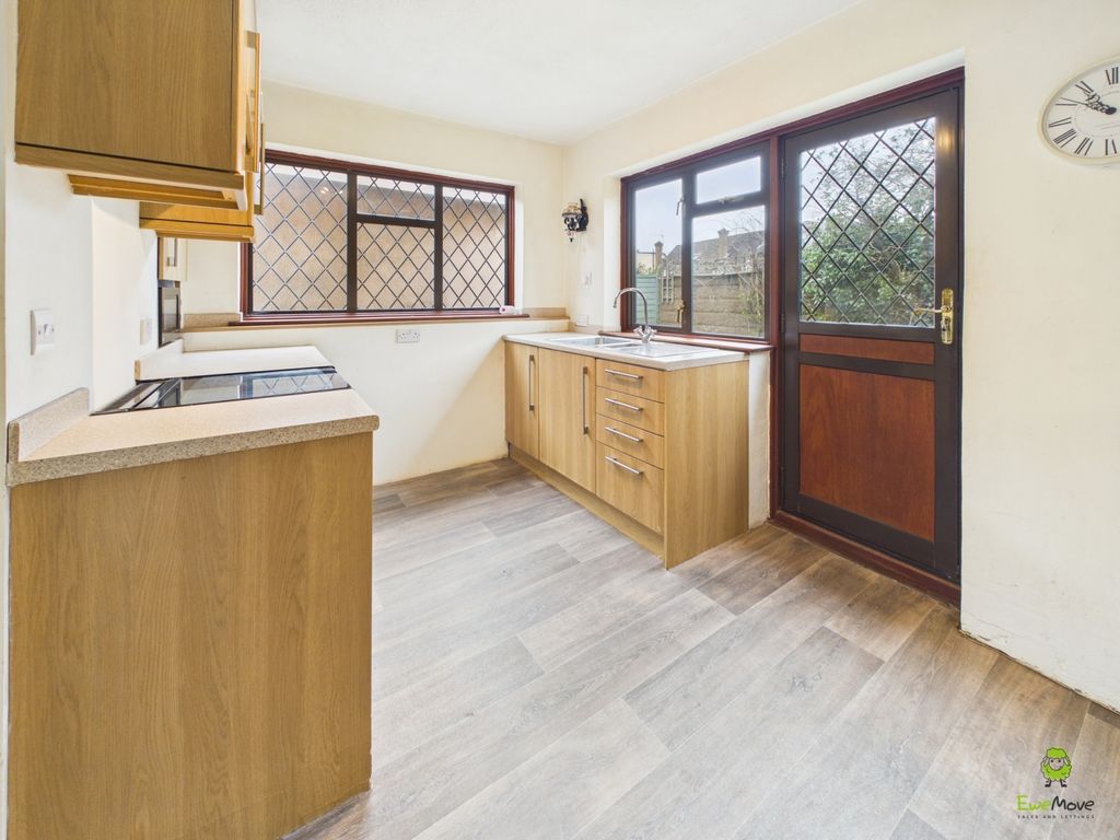 Property photo 2 of 20 Presented By Clinton At Ewemove Bexleyheath And Da